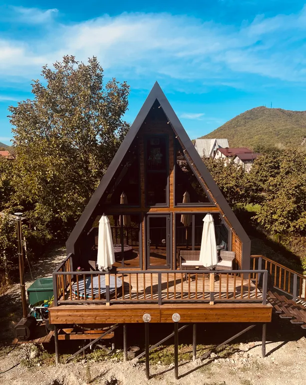 Новый дом на МОРЕ в окружении гор, с террасой и банным чаном