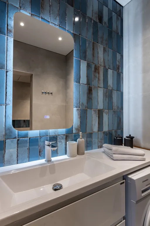 Коттедж на берегу озера с сауной