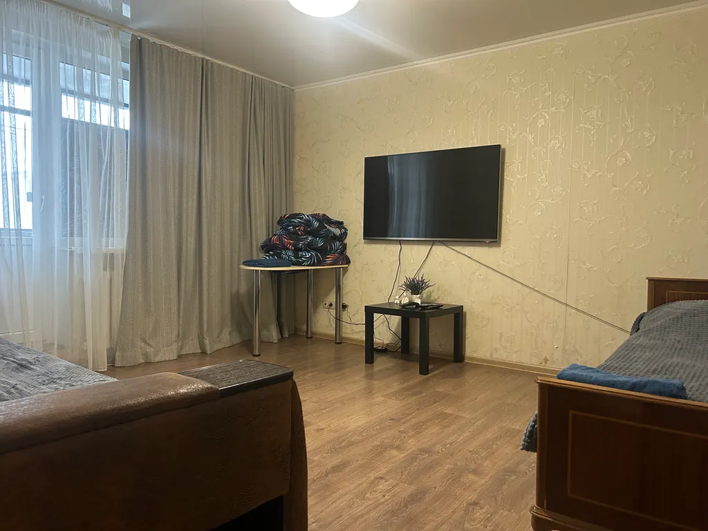 3-комнатная Квартира — аренда посуточно в Альметьевск