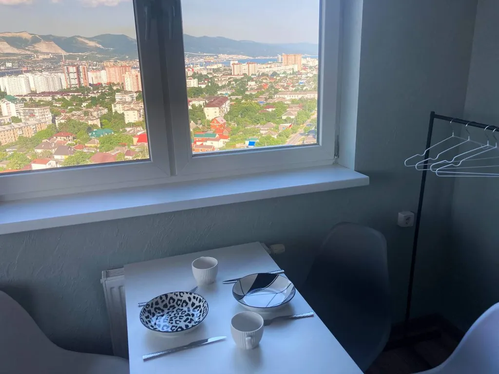 Четырёхкомнатная квартира с новым ремонтом и шикарным видом на море