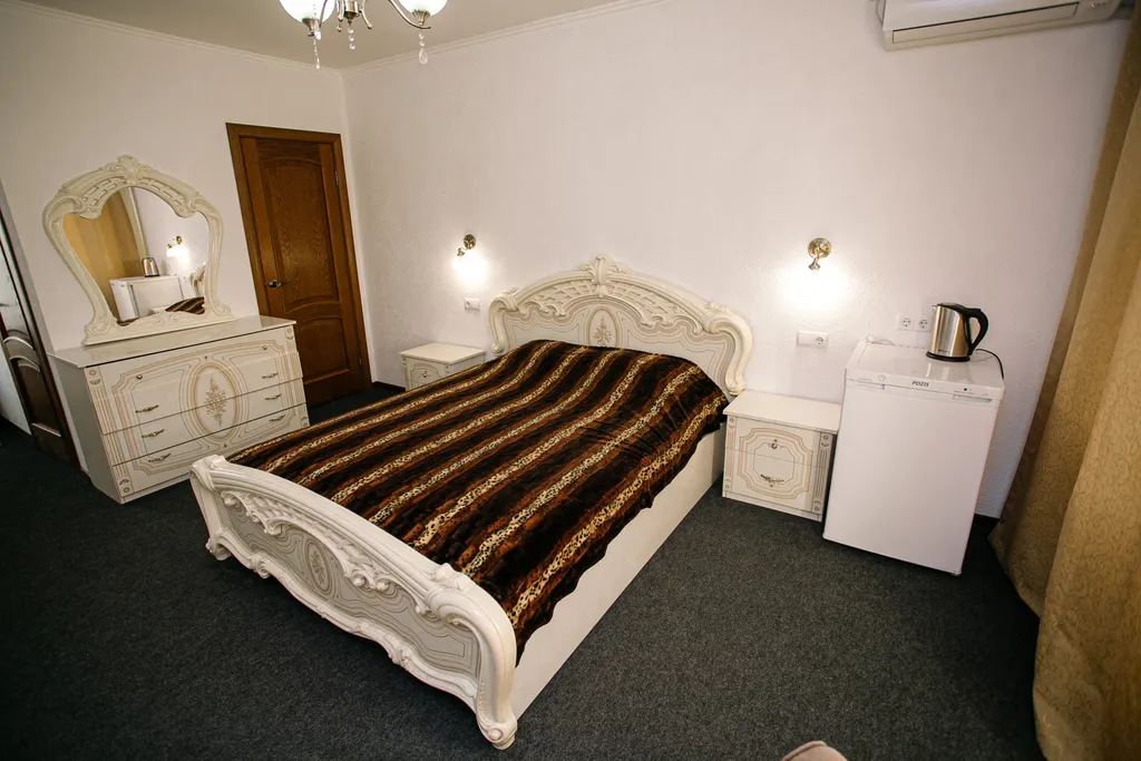 Квартира Большой двухместный номер с 1 кроватью — аренда посуточно в Керчь