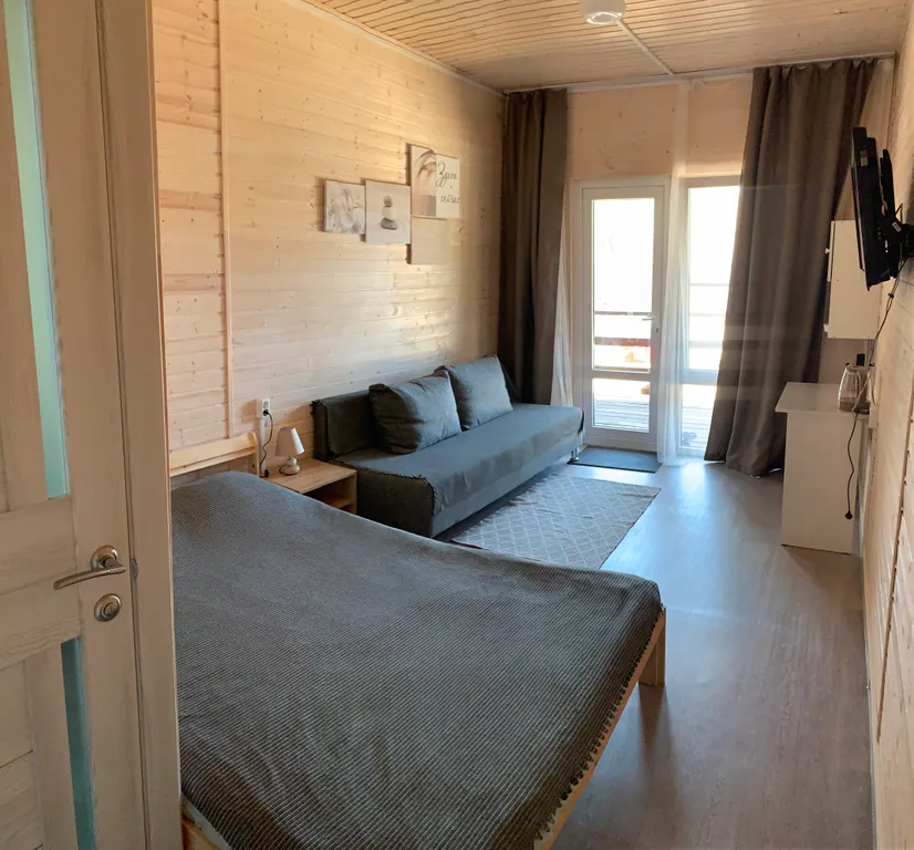 Студия у моря и озера