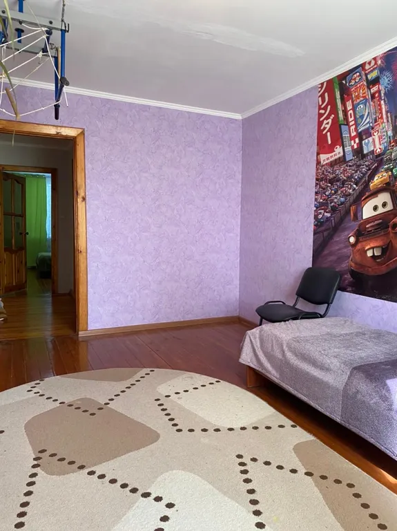 Много места