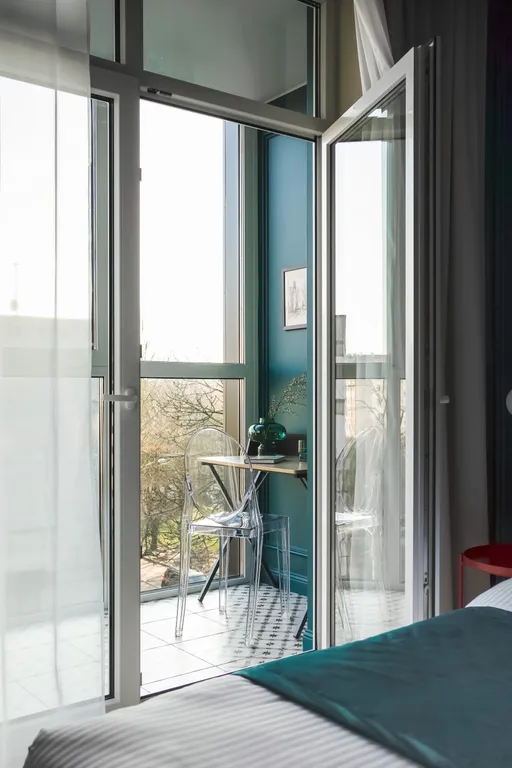 Квартира Квартира Дизайнерская студия Ривьера с балконом и ванной — Калининград