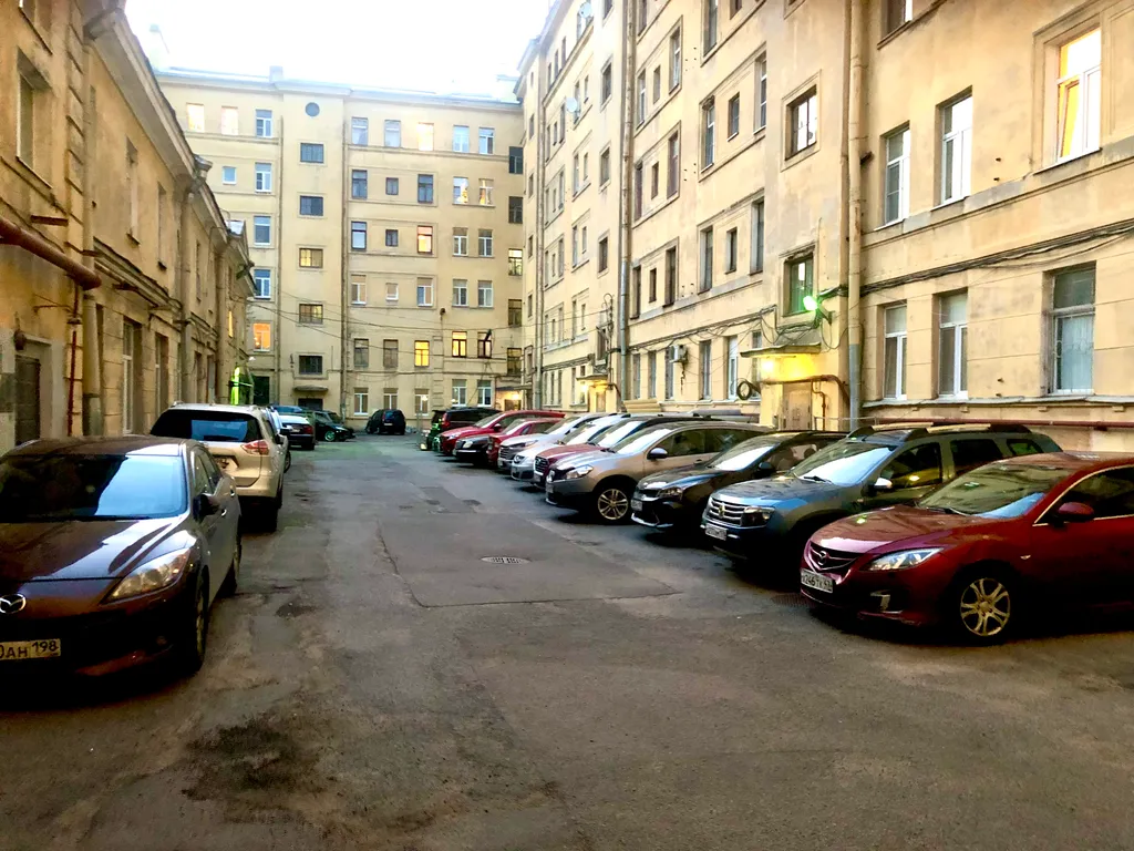 1-комнатная квартира в доме театрального работника в самом центре СПб
