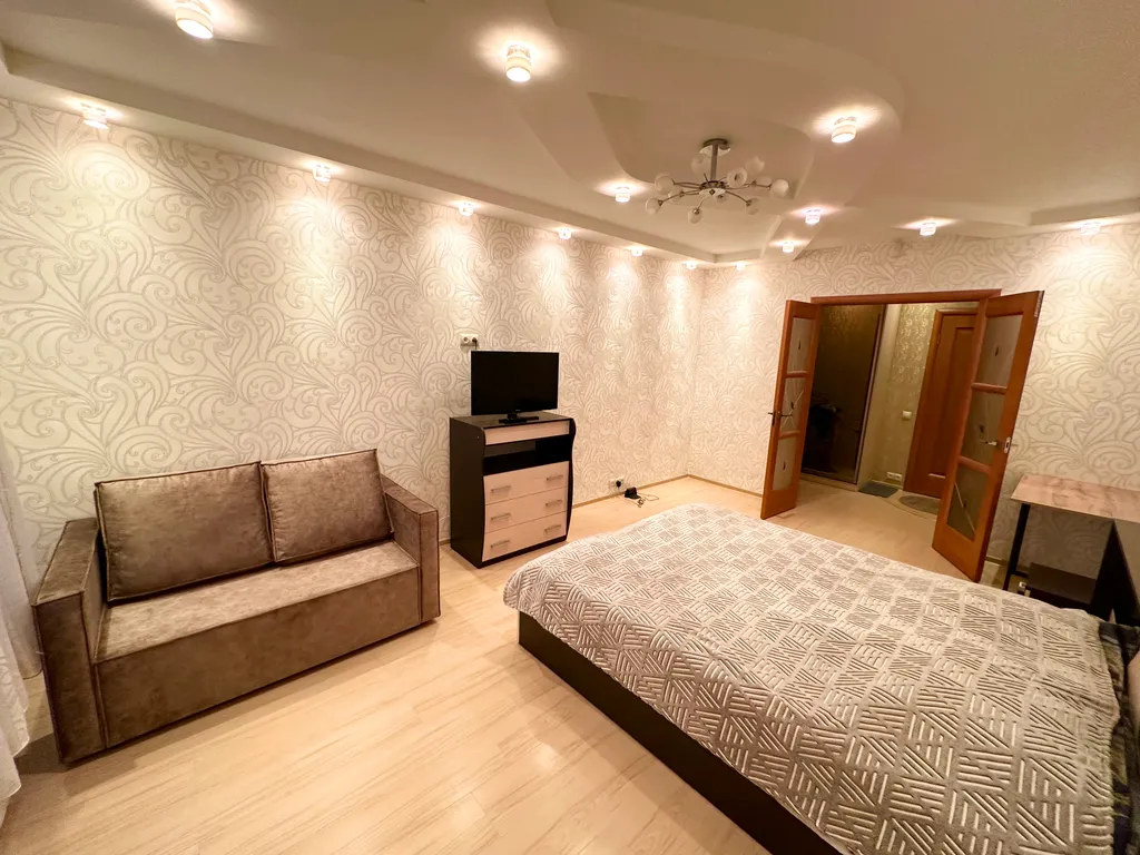 Квартира Отличная большая квартира с гардеробной около ТЦ Кредо — Тверь