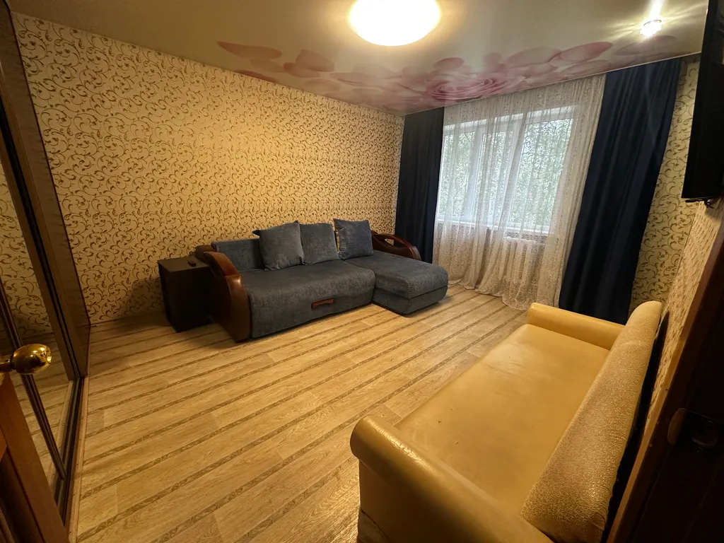 Уютная 1-комнатная квартира — аренда посуточно в Нефтеюганск