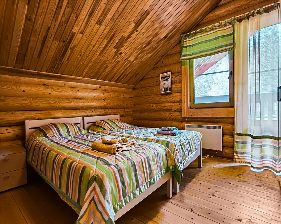 Уютный дом на берегу озера с тёплым бассейном на территории Порт Тихий