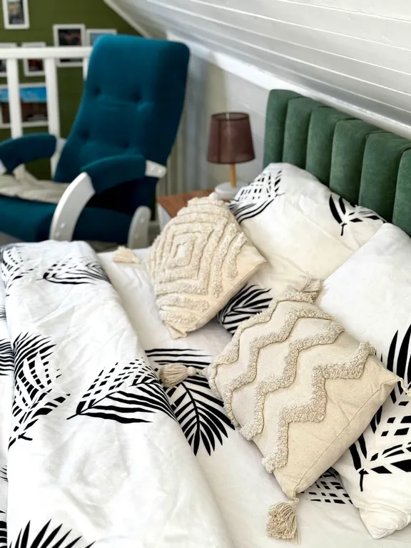 Дом-баня с большой верандой и массажной кроватью