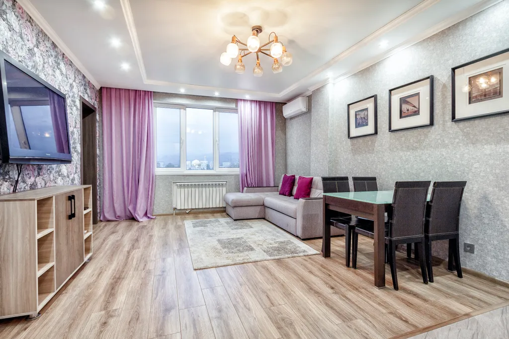 Квартира Квартира в центре с видом, для туристов и командированных — Алматы