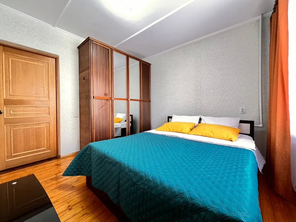 Большая трехкомнатная квартира центр