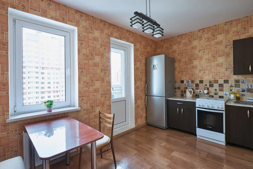 Просторная квартира (метро 5 минут пешком)