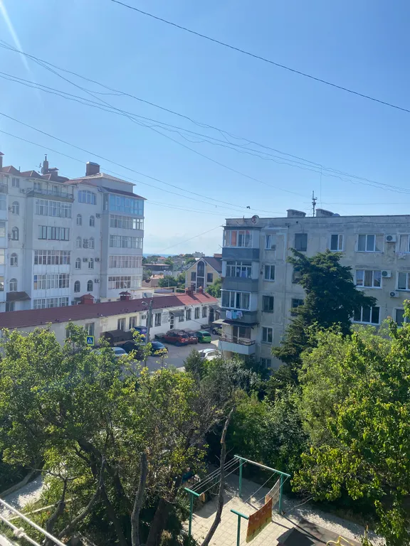 Квартира 3-комнатная Квартира — Севастополь
