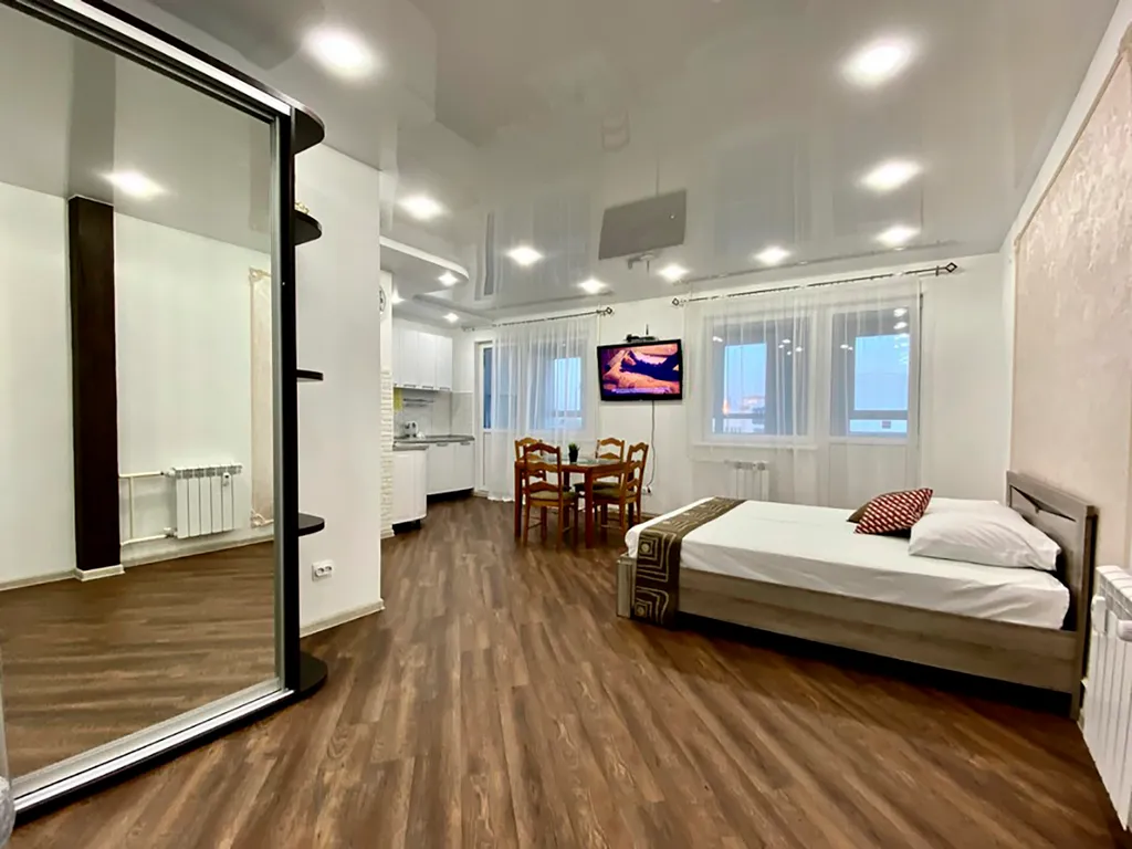 Просторная квартира в самом центре — аренда посуточно в Оренбург