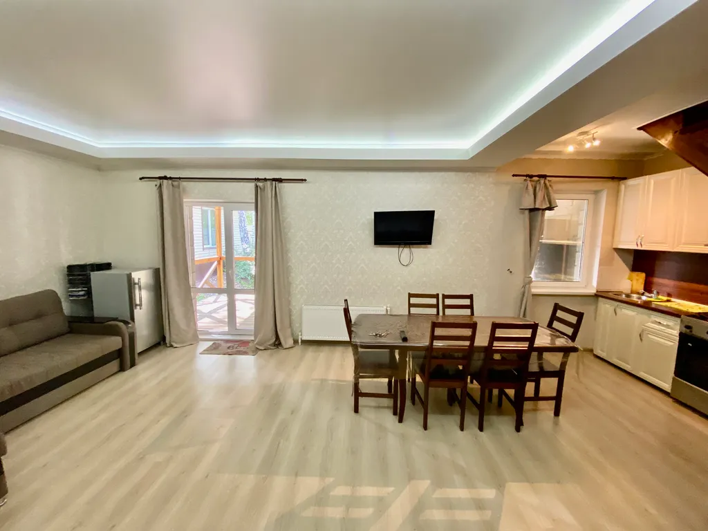 Коттедж 5-комнатный Дом — аренда посуточно в Зелёная Поляна