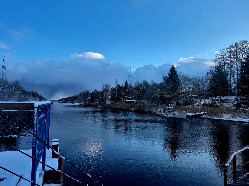 Коттедж Стильный новый дом 2025 г постройки с сауной в живописном месте — Волхов