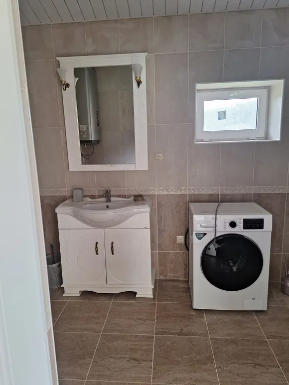 Домик на холме