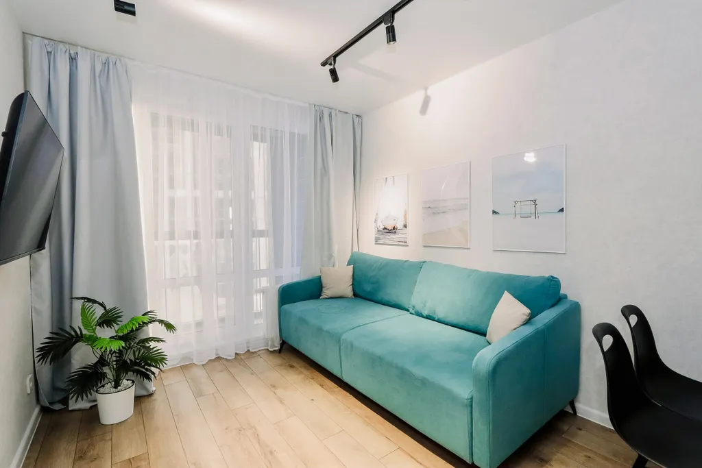 Дизaйнepcкая квартиpа пpемиум-клаccа c бaлкoном