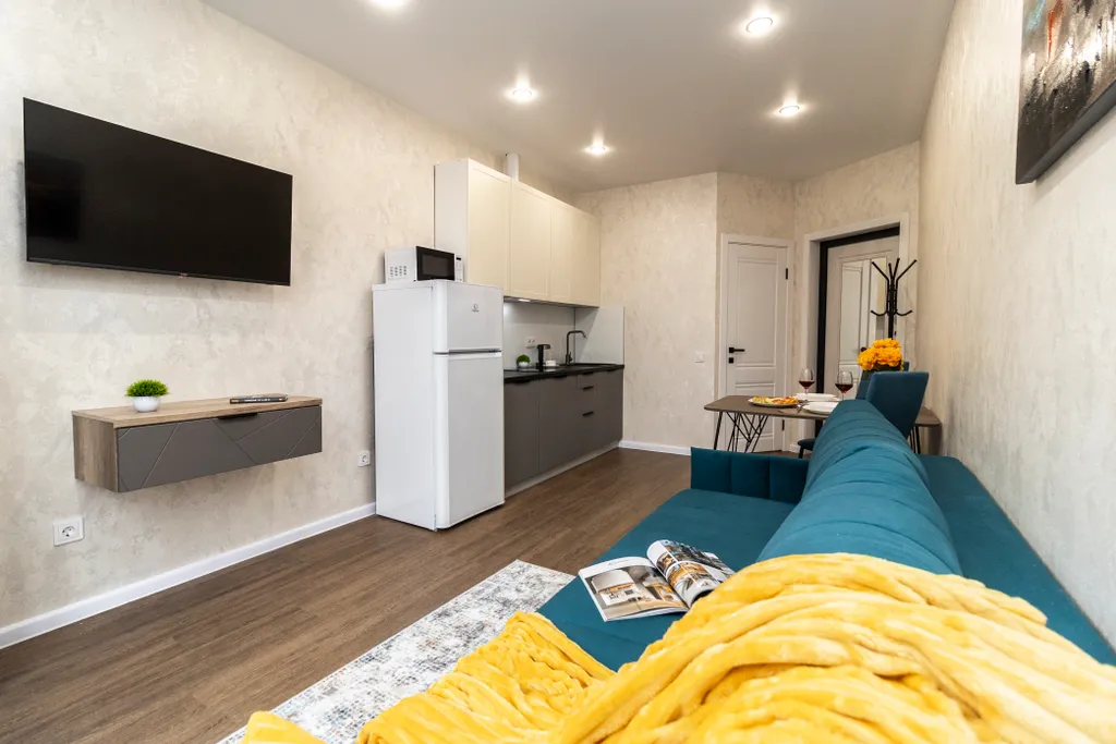 Квартира Квартира Яркая студия с диваном — Краснодар