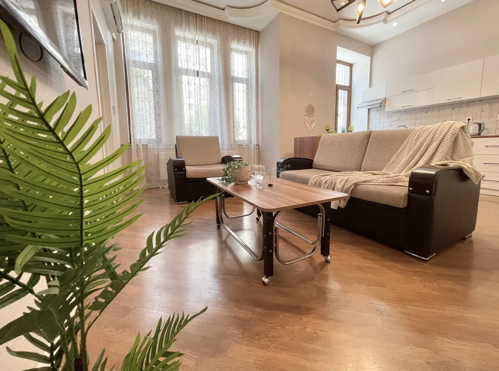 Greenlights Apartment