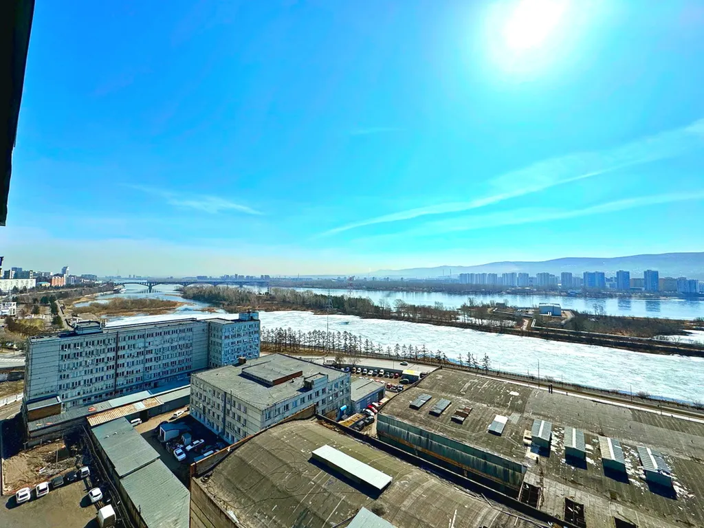 Новая квартира с видом на реку Енисей