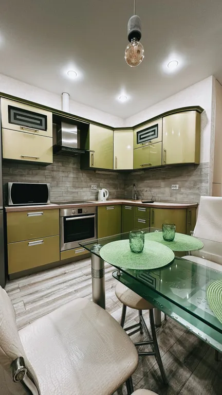 Зелёная квартира Новые сады — аренда посуточно в Пенза