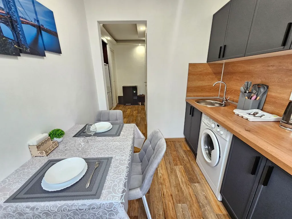 Светлая однокомнатная квартира возле реабилитации