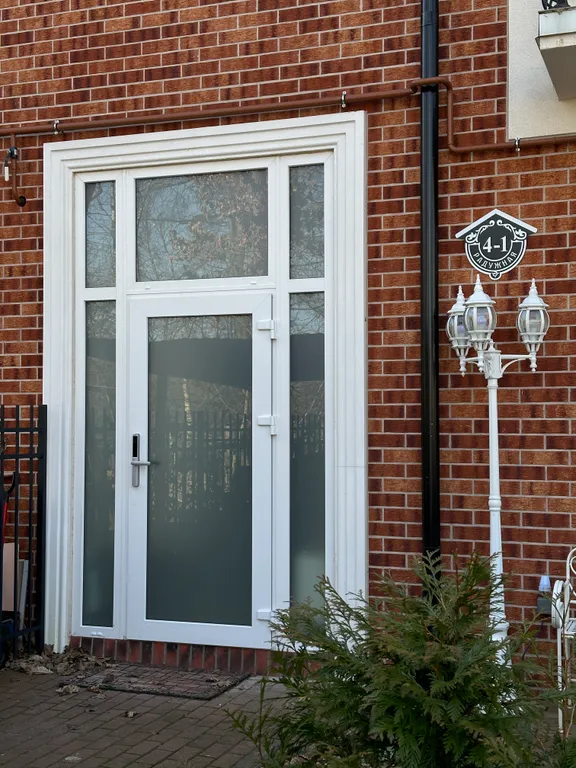 Уютный таунхаус с видом на лес