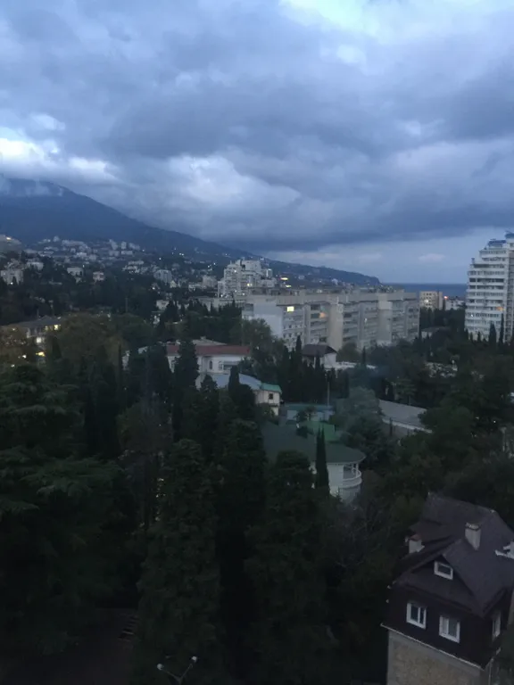 Уютная видовая квартира на город, море, горы