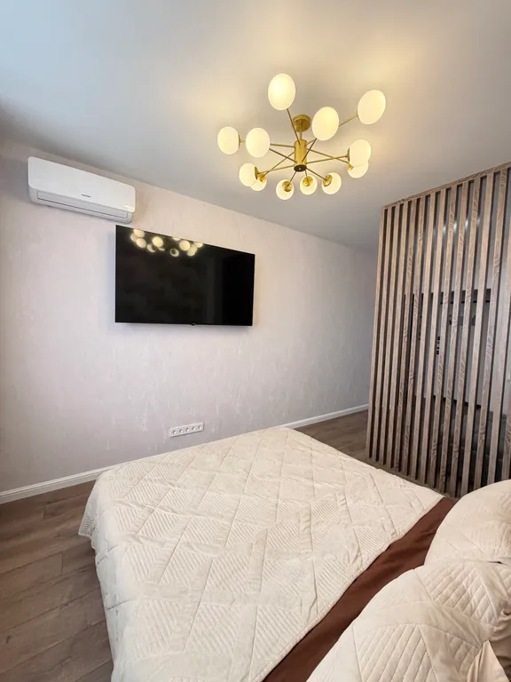 Новая однокомнатная современная квартира с видимо на город и реку