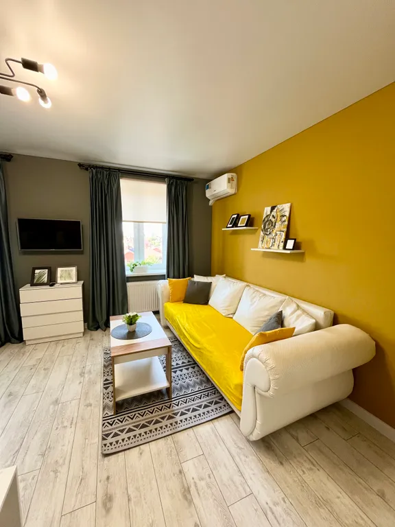 Дизайнерская квартира при въезде в город