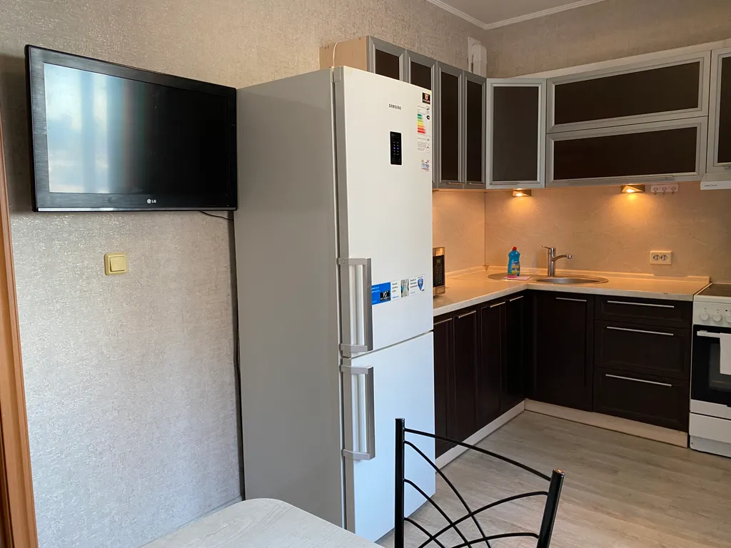 Квартира Квартира 1комн возле Планеты с деревянным балконом — Красноярск