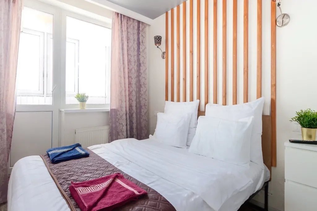 Уютная студия с большой лоджией в доме бизнес-класса