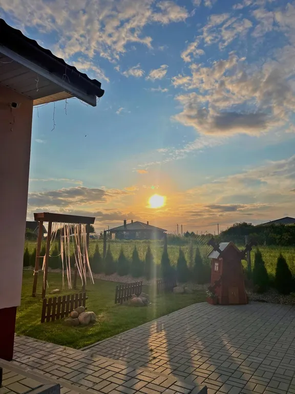 Агроусадьба с баней, на реке Птичь под Минском, с прудом