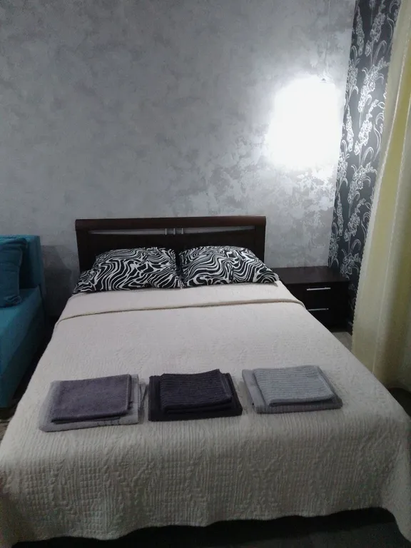 Комната-студия с отдельным входом, тихий район