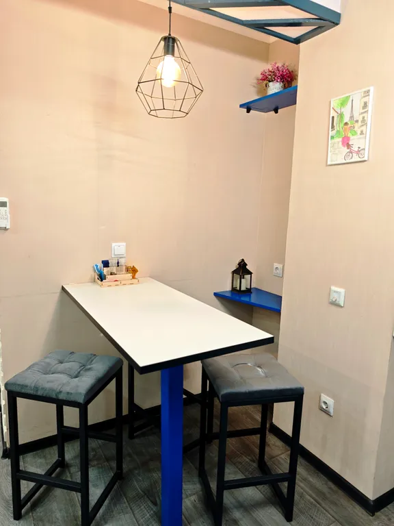 Дизайнерская студия с роскошным камином