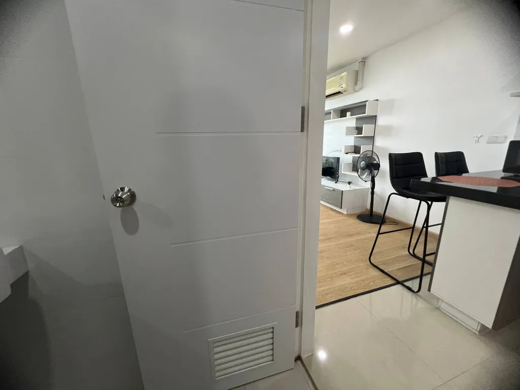 Студия после ремонта с потрясающим видом в центре Каты