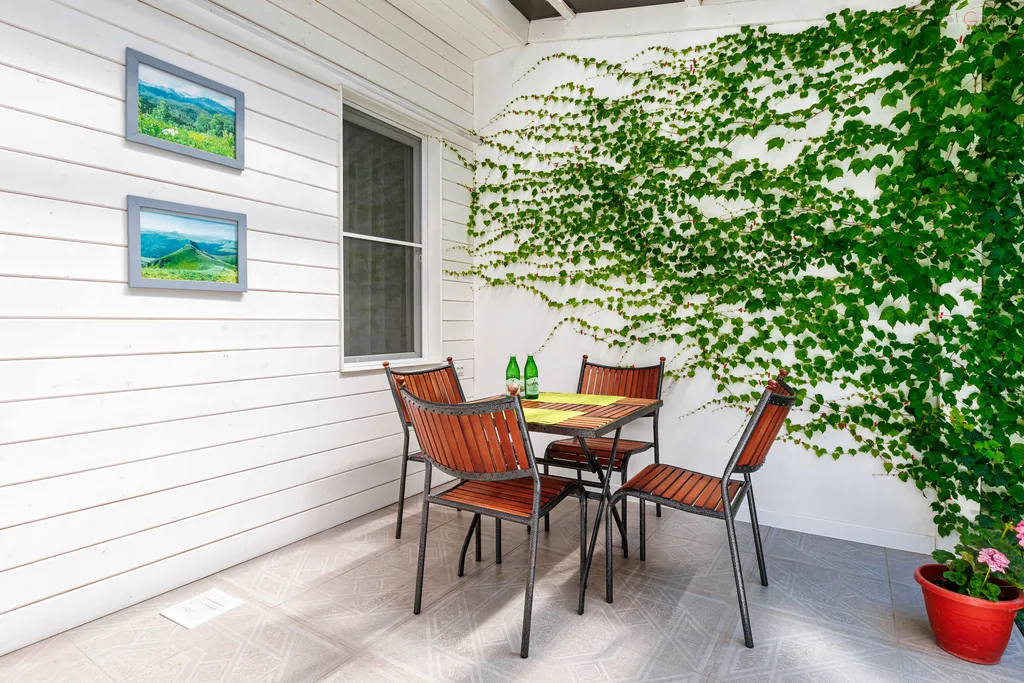 Дом в курортной зоне с уютным двориком