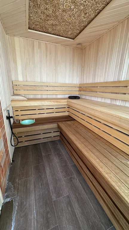 Коттедж Бали — Хоста