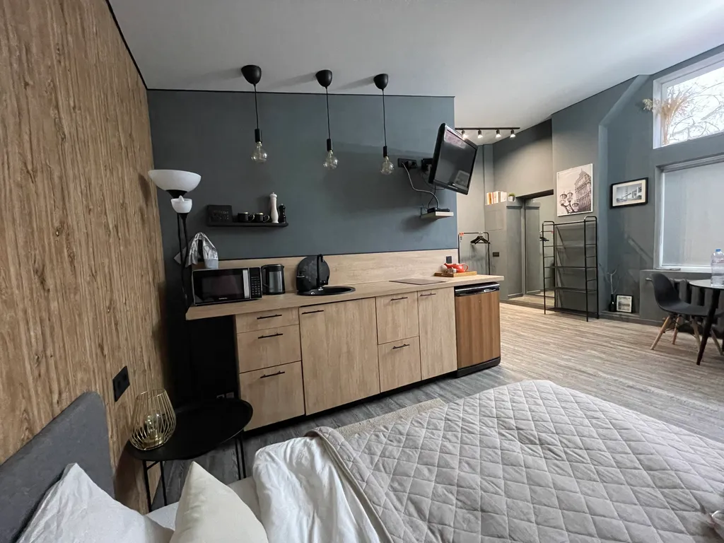 Дом с дизайнерским ремонтом в стиле лофт