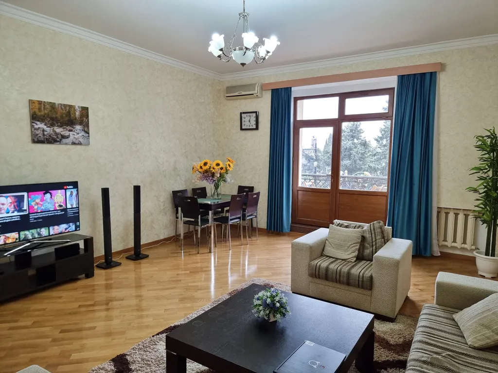 Сахиль апарт