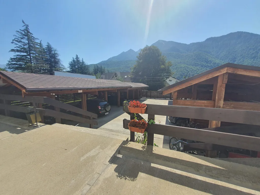 Большая дизайнерская студия с потрясающей панорамой на горы