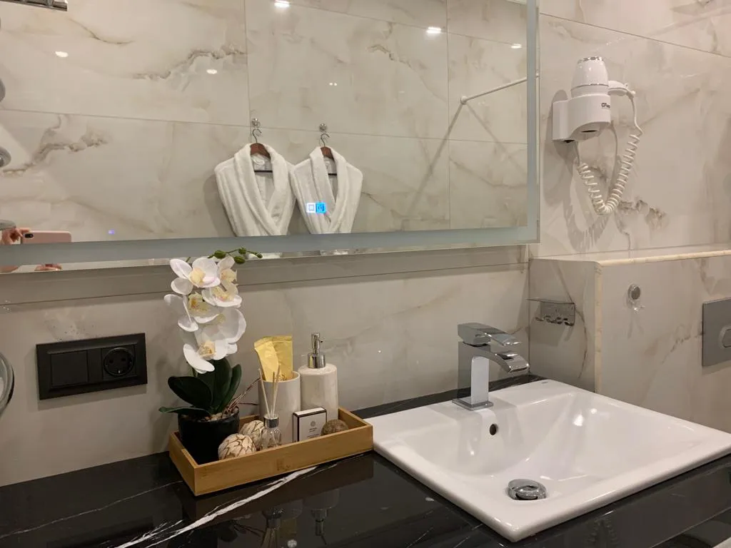 Стильные семейные апартаменты 581 «Топаз» Люкс в центре Краснодара