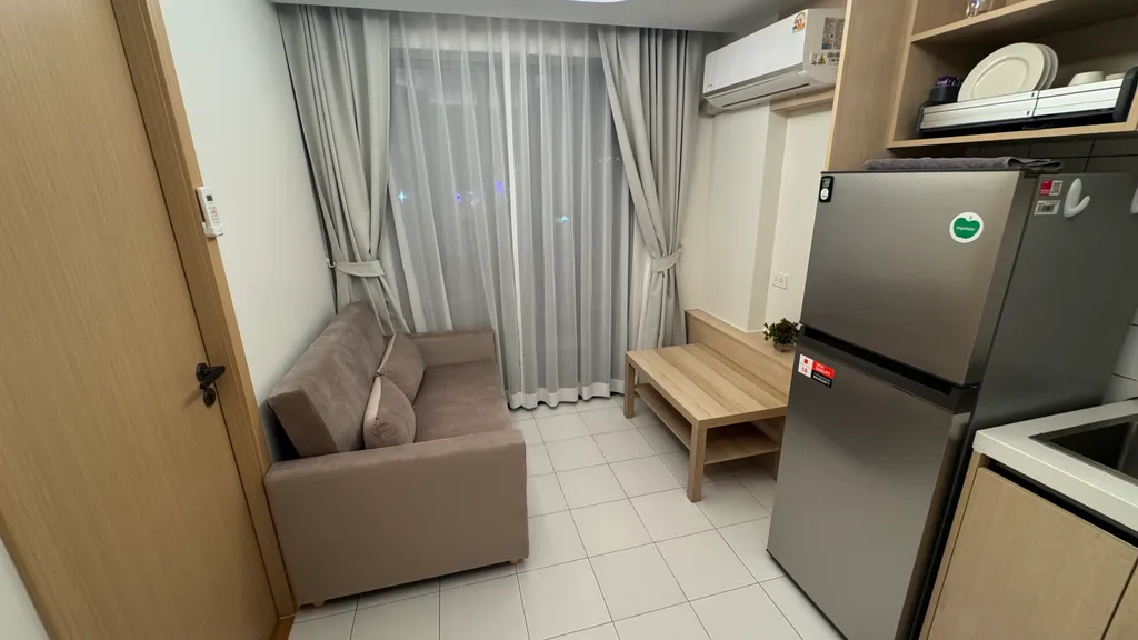 Новая супер однушка с бассейном и морем