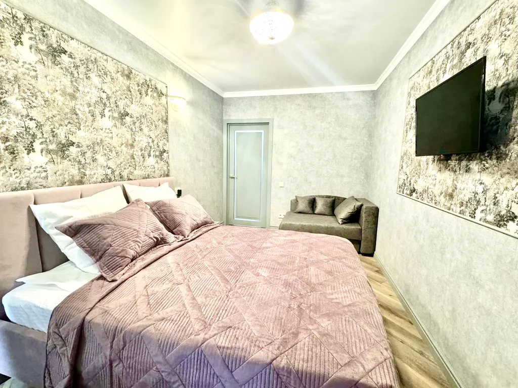 Новая квартира в самом центре на набережной