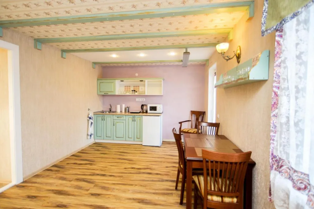 Дом возле монастыря