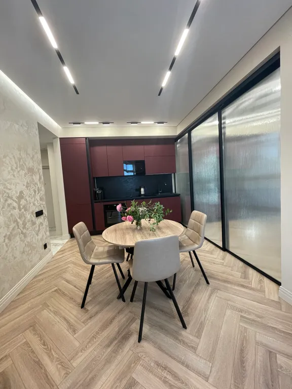 Супер видовая квартира в элитном доме с новым дизайнерским ремонтом