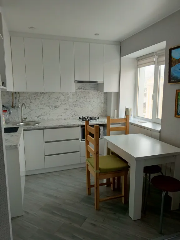 Уютная квартира в центре города с видом на реку Великая