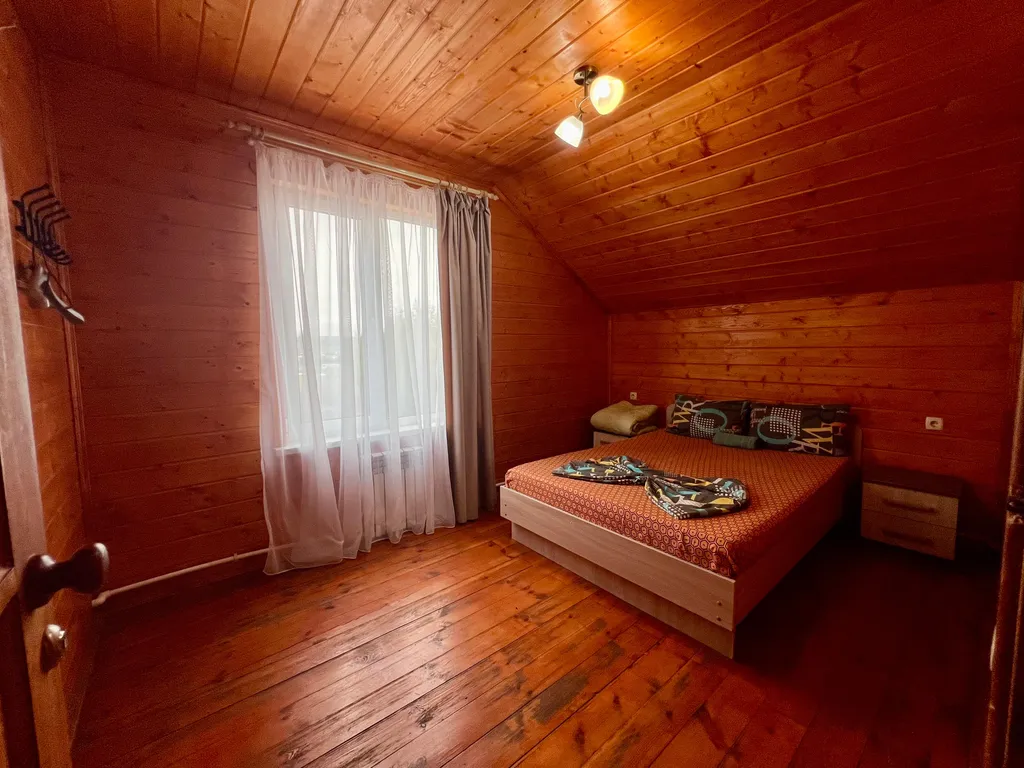 Коттедж на берегу озера