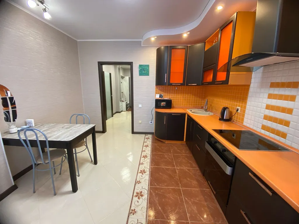 Уютная квартиpa в центрe города с прекрасным вечерним видом на город